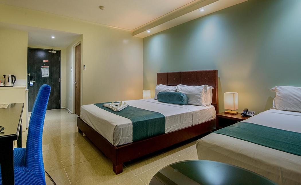 Gazelle International Hotel Kokopo Extérieur photo