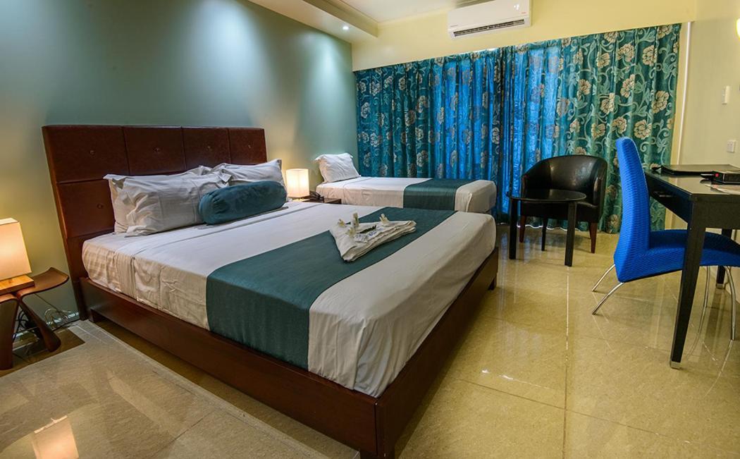 Gazelle International Hotel Kokopo Extérieur photo