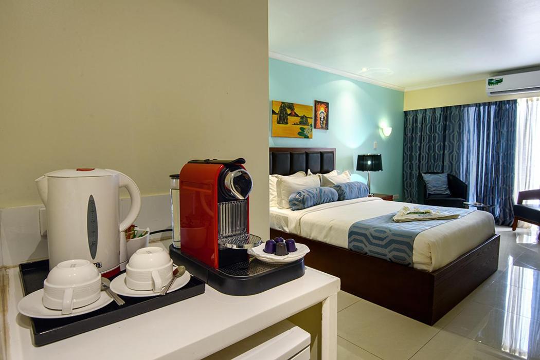 Gazelle International Hotel Kokopo Extérieur photo