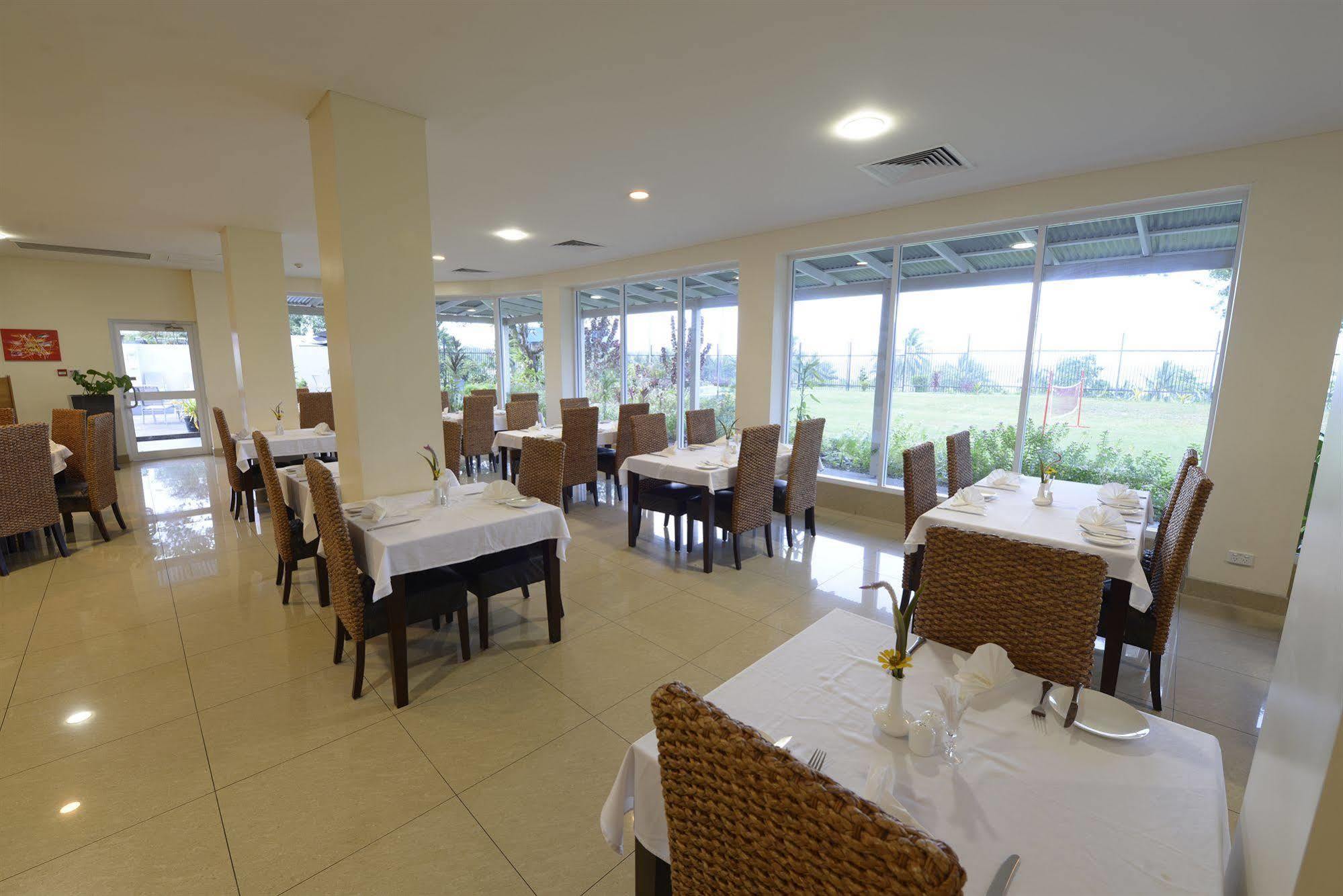 Gazelle International Hotel Kokopo Extérieur photo